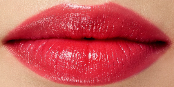 Close up of lips showing the shade Hug Red in the korean lip stain product Ink Tint Serum Shine